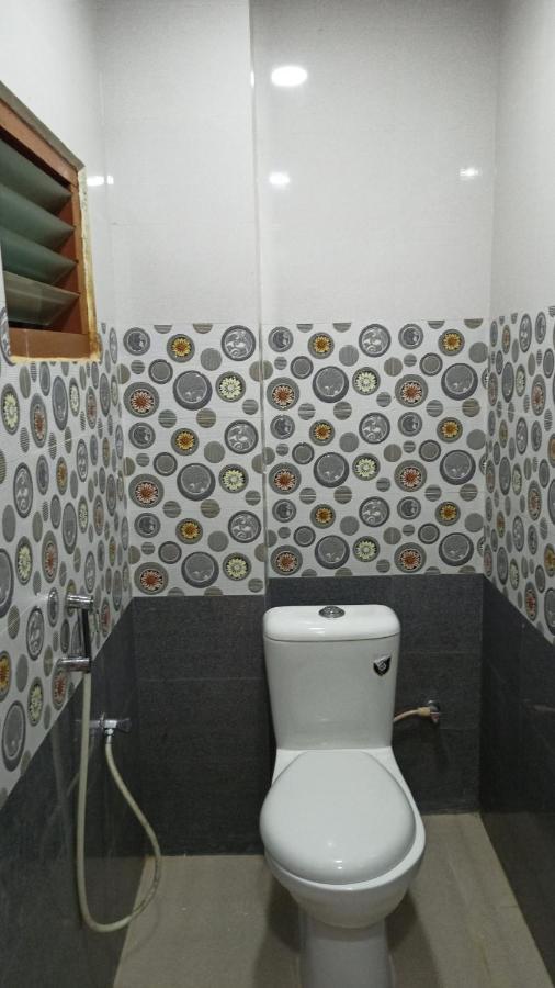 Aarthi Residency Hotel Карайкуди Екстериор снимка