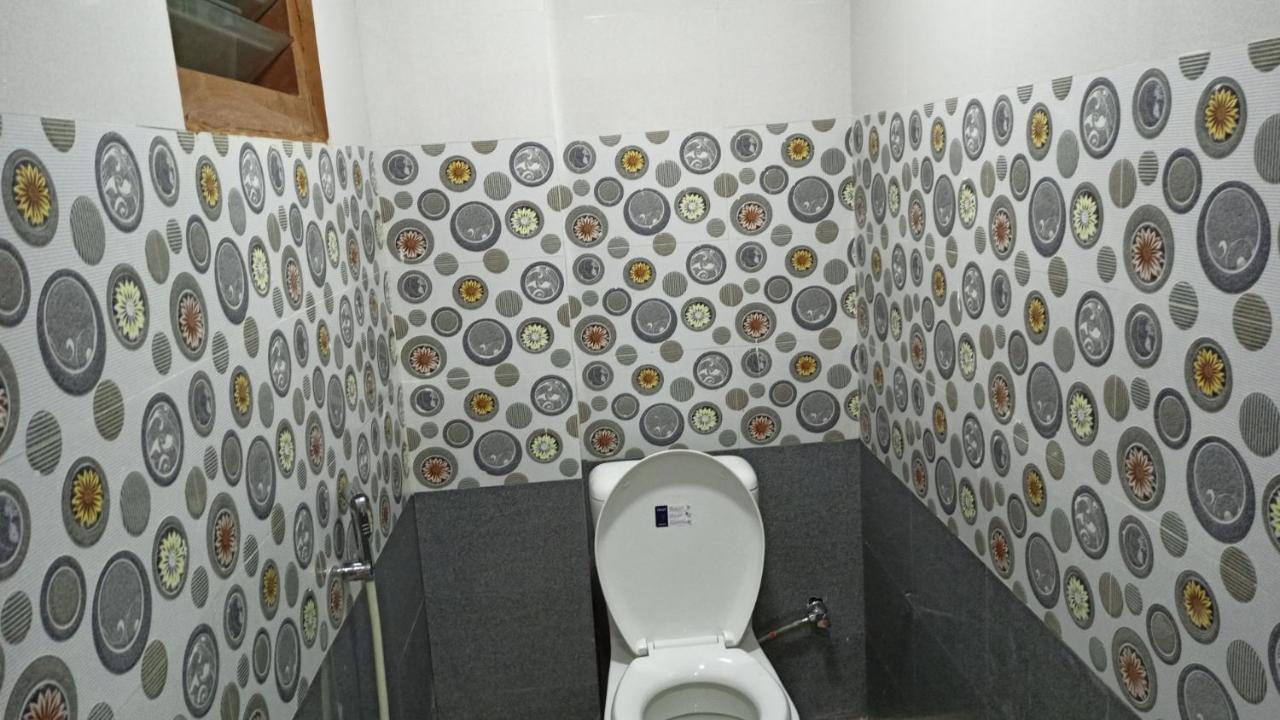 Aarthi Residency Hotel Карайкуди Екстериор снимка