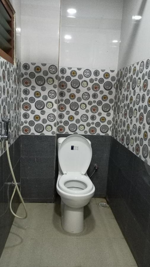Aarthi Residency Hotel Карайкуди Екстериор снимка