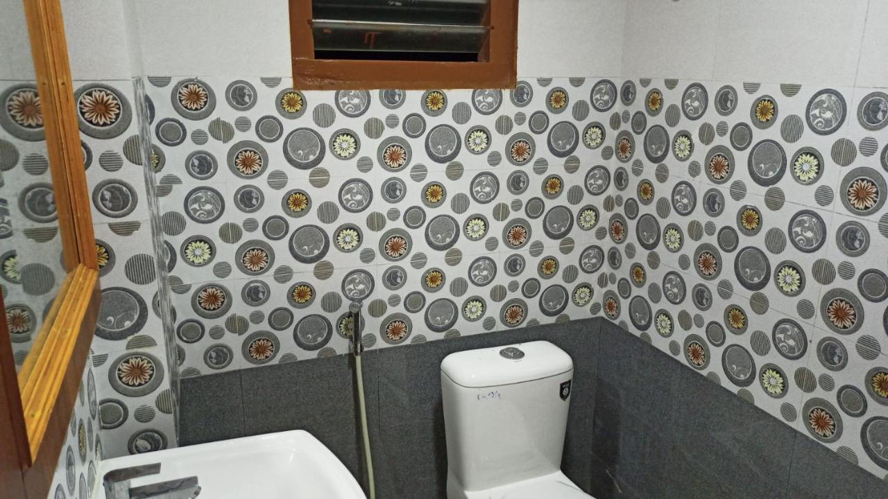 Aarthi Residency Hotel Карайкуди Екстериор снимка